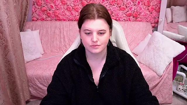 Snapshot of KristiFoxy chatting on March 1, 2026, 6:15 am KristiFoxy online show from March 1, 2026, 6:15 am