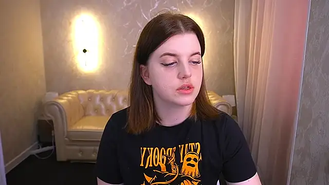 KristiFoxy online show from July 8, 2026, 5:23 am