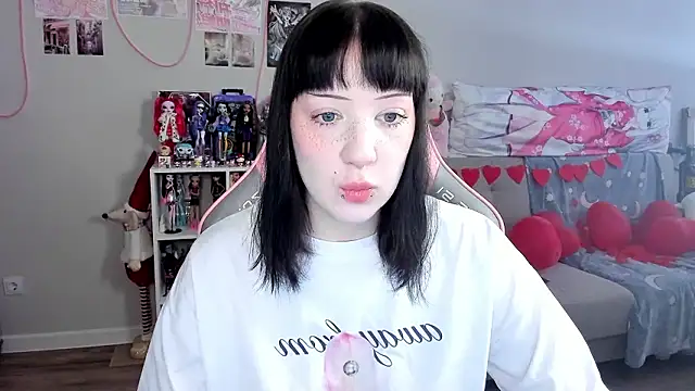 MollysLand online show from February 19, 2026, 8:10 am