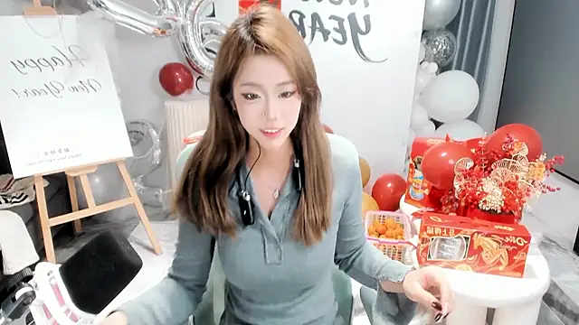 hotgirl0111 online show from February 22, 2026, 2:04 pm