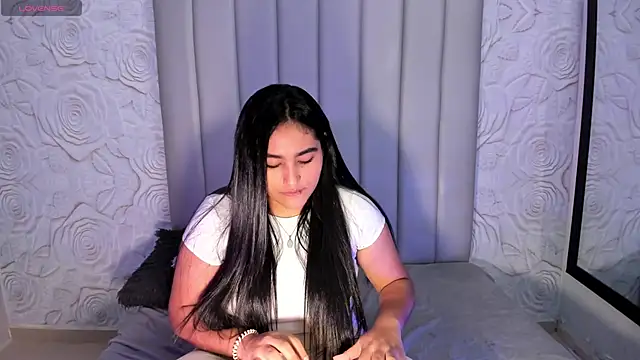 Snapshot of Lya_dubois_ chatting on March 5, 2026, 9:44 pm Lya dubois online show from March 5, 2026, 9:44 pm