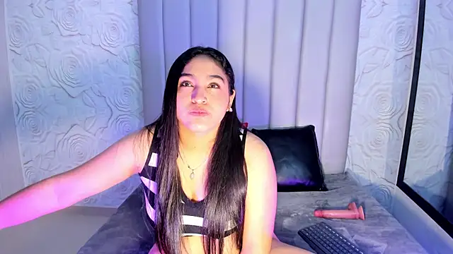 Snapshot of Lya_dubois_ chatting on March 15, 2026, 2:01 pm Lya dubois online show from March 15, 2026, 2:01 pm