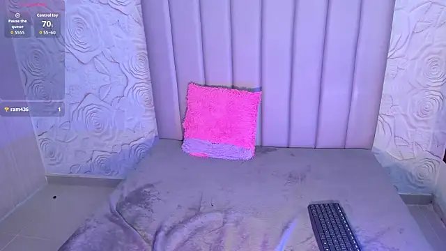 Snapshot of Lya_dubois_ chatting on April 13, 2026, 9:09 pm Lya dubois online show from April 13, 2026, 9:09 pm