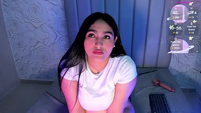 Snapshot of Lya_dubois_ chatting on April 14, 2026, 8:48 pm Lya dubois online show from April 14, 2026, 8:48 pm