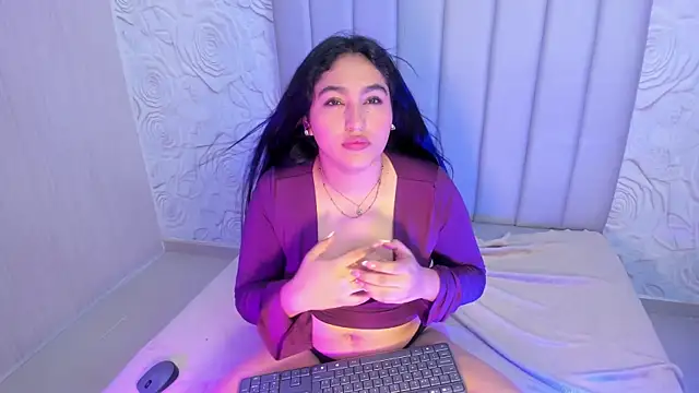 Snapshot of Lya_dubois_ chatting on April 29, 2026, 9:10 pm Lya dubois online show from April 29, 2026, 9:10 pm