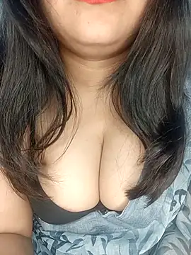 Snapshot of Miss-Prity chatting on February 26, 2026, 5:12 pm Miss-Prity online show from February 26, 2026, 5:12 pm