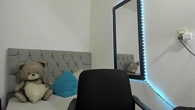  1DERECK online show from February 18, 2026, 12:23 pm