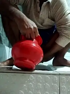 Snapshot of sos-boy chatting on February 18, 2026, 4:41 am sos-boy online show from February 18, 2026, 4:41 am