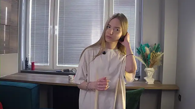 FranciscaGaring online show from February 7, 2026, 10:08 am