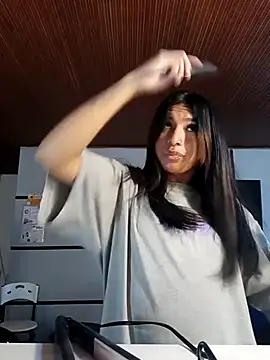 MeelFox online show from March 25, 2026, 12:22 pm