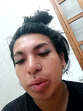 MeelFox online show from April 15, 2026, 12:34 pm