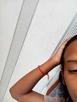 loveofpetitegirls34 online show from April 21, 2026, 11:27 am