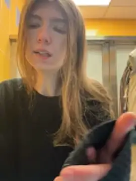 Bubble Chloe online show from February 12, 2026, 12:11 pm