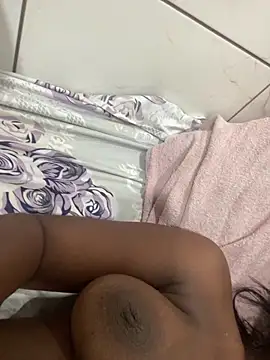 Snapshot of tai011 chatting on February 12, 2026, 1:28 pm tai011 online show from February 12, 2026, 1:28 pm