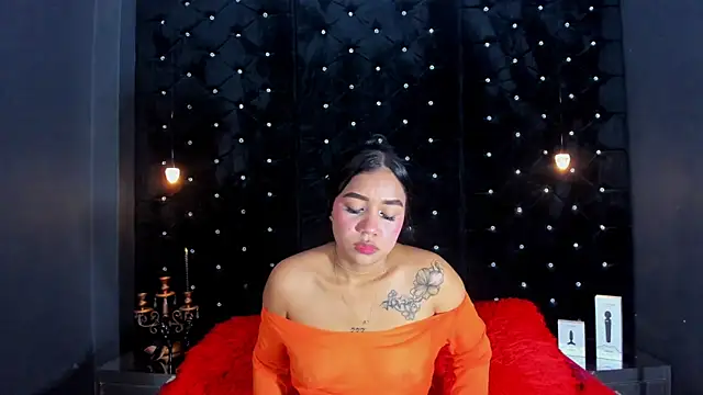 MiaWolton online show from March 30, 2026, 7:15 pm