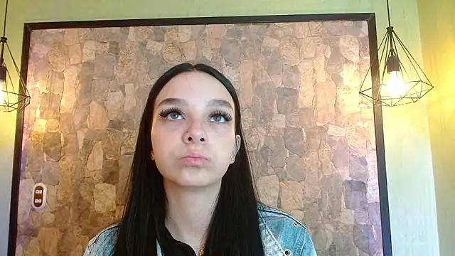 Elizabeth Ferrer online show from March 21, 2026, 12:21 pm