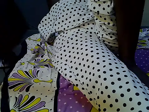 Shining-Riri online show from February 25, 2026, 6:17 pm