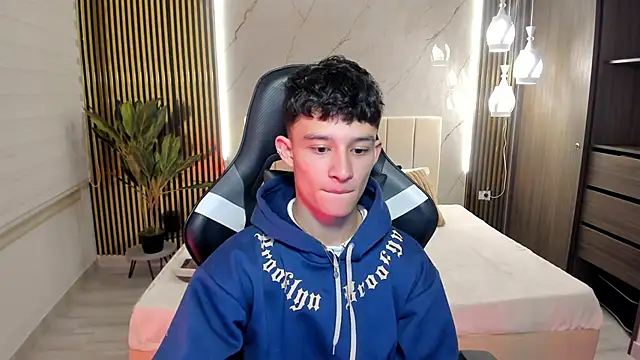 Snapshot of Patrick_Howland_ chatting on February 9, 2026, 3:32 am Patrick Howland online show from February 9, 2026, 3:32 am