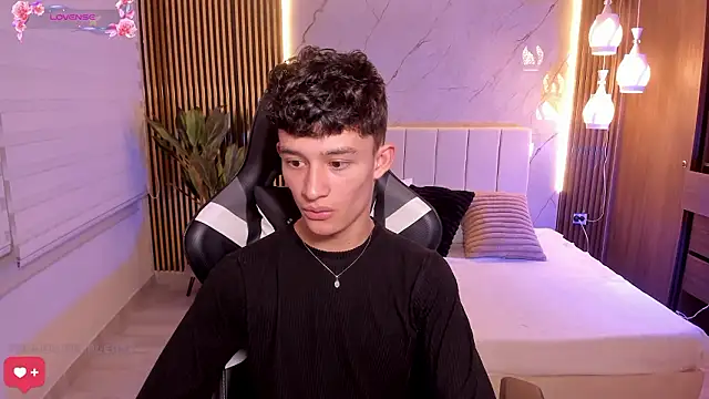 Snapshot of Patrick_Howland_ chatting on February 24, 2026, 3:59 am Patrick Howland online show from February 24, 2026, 3:59 am