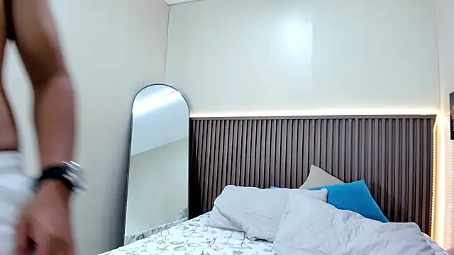 Mike Conors online show from March 28, 2026, 2:44 am