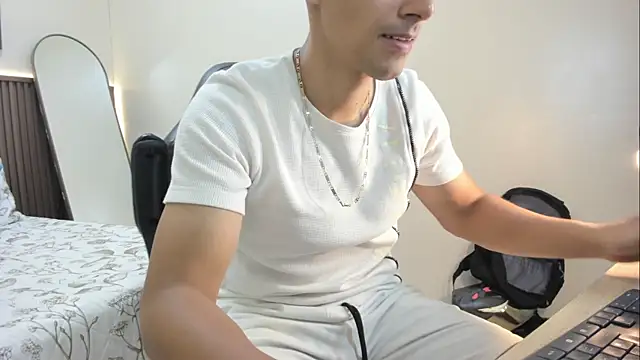 Mike Conors online show from April 9, 2026, 2:55 am