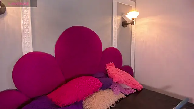 Raven love online show from May 22, 2026, 8:36 pm
