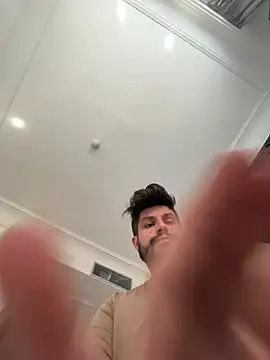 sari237 online show from March 21, 2026, 9:03 am