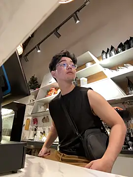 Snapshot of lucas-N888 chatting on February 9, 2026, 5:44 am lucas-N888 online show from February 9, 2026, 5:44 am