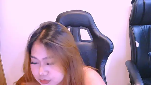 Snapshot of vien_pussy69 chatting on February 14, 2026, 11:51 am vien pussy69 online show from February 14, 2026, 11:51 am