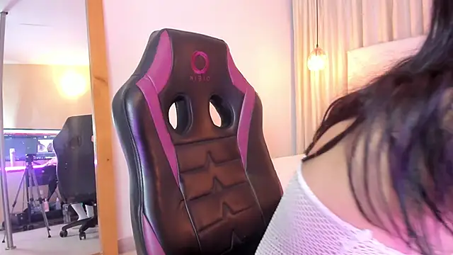 Demon lala online show from March 6, 2026, 12:45 pm