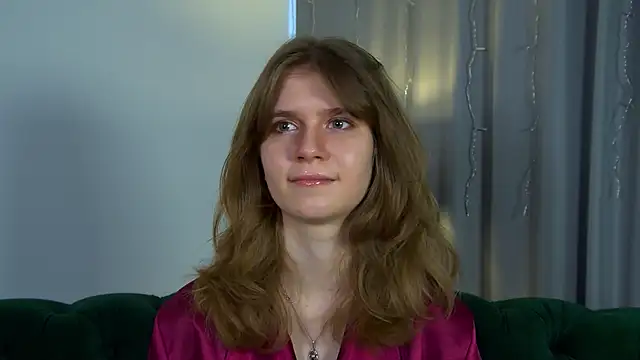 MilaMaelis online show from April 11, 2026, 7:45 am