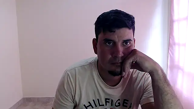 dannamomcerratt online show from February 21, 2026, 8:21 pm