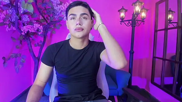 Snapshot of FemNoa chatting on February 9, 2026, 11:14 am FemNoa online show from February 9, 2026, 11:14 am