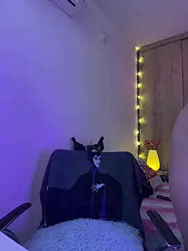 lolibahia online show from February 17, 2026, 7:53 pm