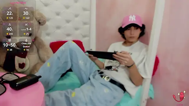 Snapshot of thanier_18 chatting on February 13, 2026, 7:32 pm thanier 18 online show from February 13, 2026, 7:32 pm