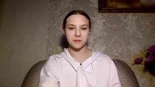 YuniNeko online show from April 14, 2026, 3:07 pm