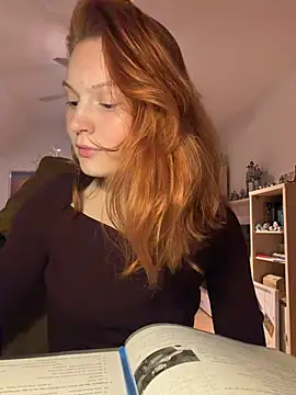 mad girlygirl online show from February 4, 2026, 7:20 pm