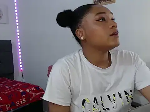 latin riahnna jp online show from March 3, 2026, 11:21 pm