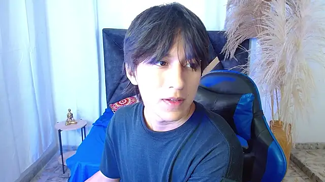 nikoo 18 online show from March 17, 2026, 1:47 pm