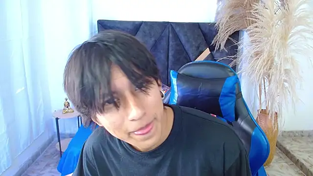 nikoo 18 online show from March 31, 2026, 2:06 pm