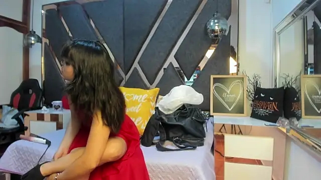 Maggyx online show from February 14, 2026, 1:41 pm