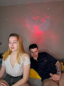 ToxyFoxyy online show from February 4, 2026, 12:00 pm