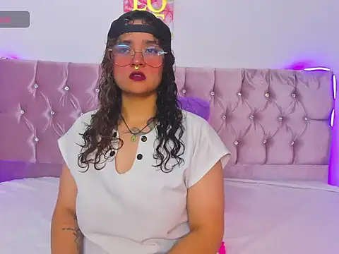 Snapshot of Black_Tara chatting on February 18, 2026, 1:45 am Black Tara online show from February 18, 2026, 1:45 am