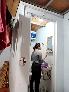 Snapshot of cong1122 chatting on February 7, 2026, 1:42 am cong1122 online show from February 7, 2026, 1:42 am