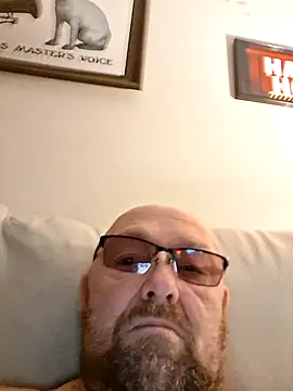 Snapshot of ldhurstII chatting on March 17, 2026, 2:49 am ldhurstII online show from March 17, 2026, 2:49 am