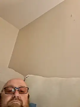 Snapshot of ldhurstII chatting on April 13, 2026, 11:05 am ldhurstII online show from April 13, 2026, 11:05 am