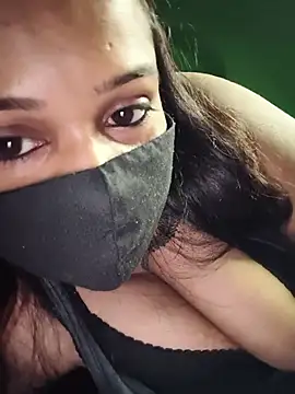 V-Hot-Suity online show from July 27, 2026, 10:50 pm