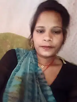 Snapshot of Hot_ree64 chatting on March 4, 2026, 9:04 am Hot ree64 online show from March 4, 2026, 9:04 am