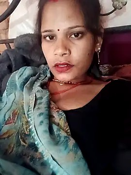 Snapshot of Hot_ree64 chatting on March 6, 2026, 6:10 am Hot ree64 online show from March 6, 2026, 6:10 am