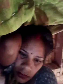 Snapshot of Hot_ree64 chatting on March 13, 2026, 7:26 am Hot ree64 online show from March 13, 2026, 7:26 am